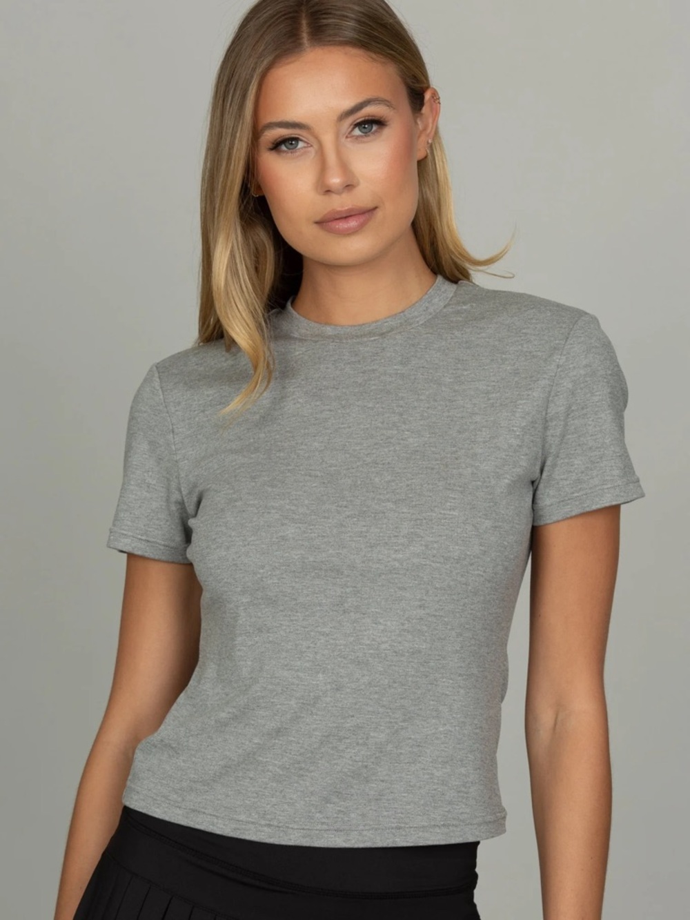 NWT Gold Hinge Everyday Tee- Heather Gray size Small